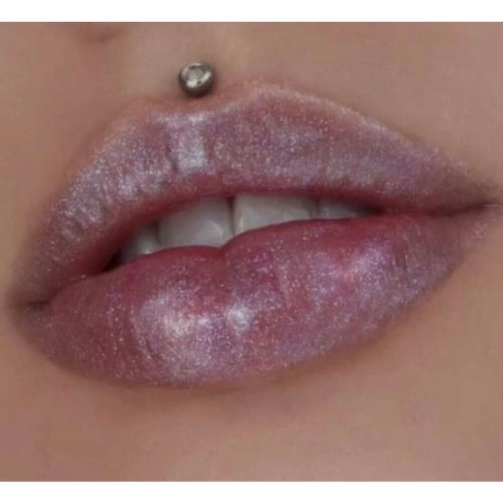 Jeffree Star Cosmetics  The Gloss  Shade:Sequin Glass